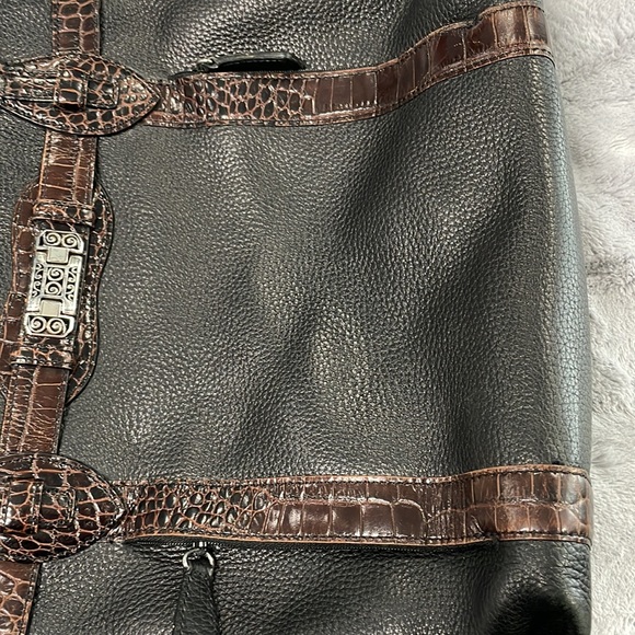 Brighton purse— zips closed— pockets inside and out that zip— great condition - Picture 10 of 12